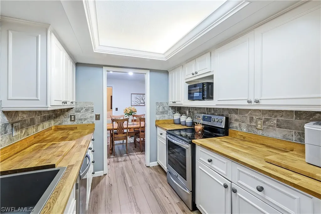 660 Pompano Drive Naples FL 34110