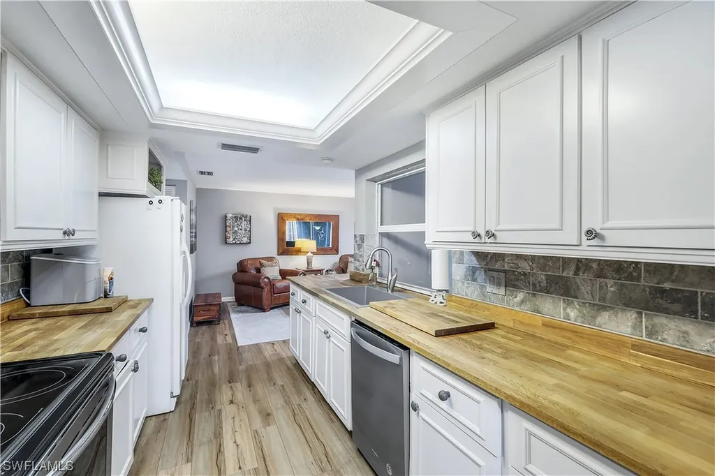 660 Pompano Drive Naples FL 34110