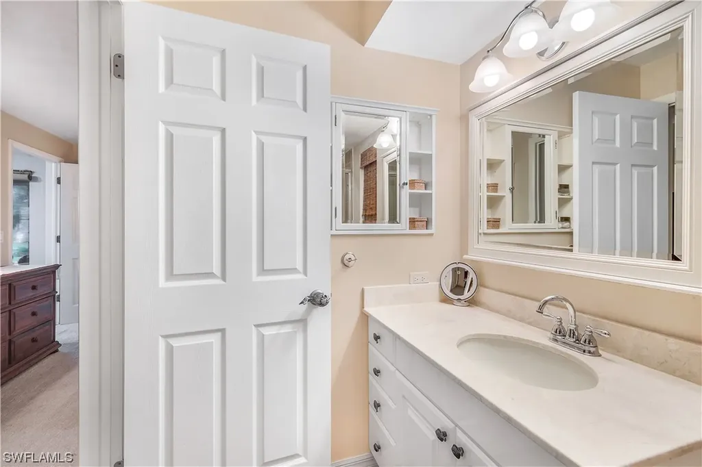 660 Pompano Drive Naples FL 34110