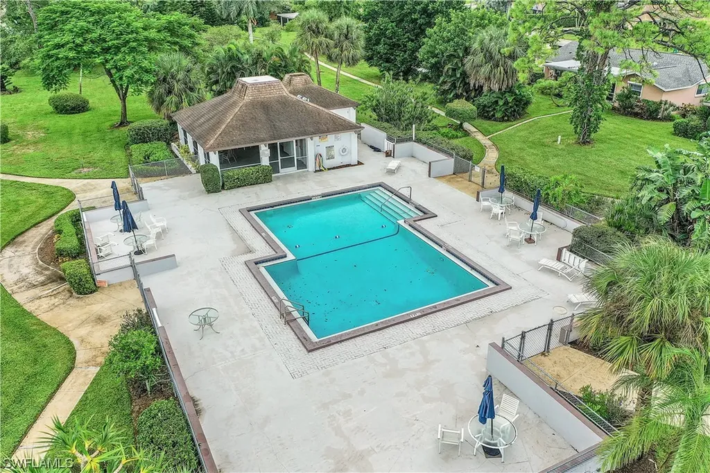 660 Pompano Drive Naples FL 34110