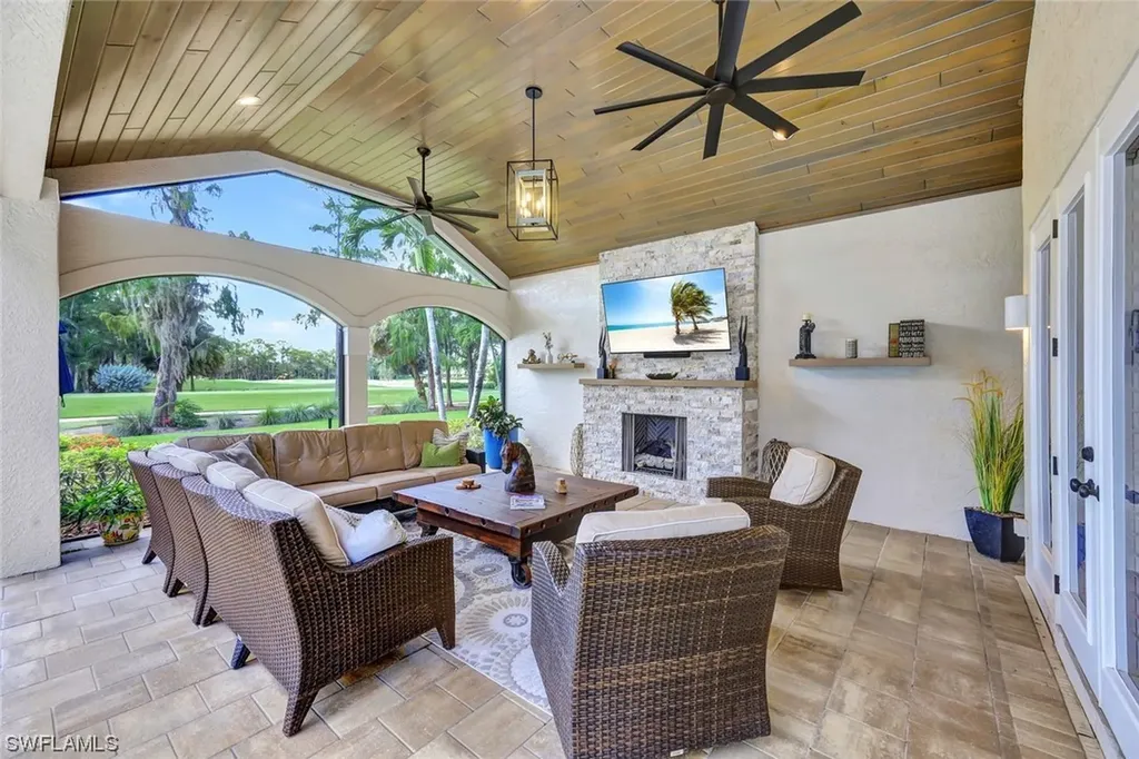 4624 Pond Apple Drive N Naples FL 34119