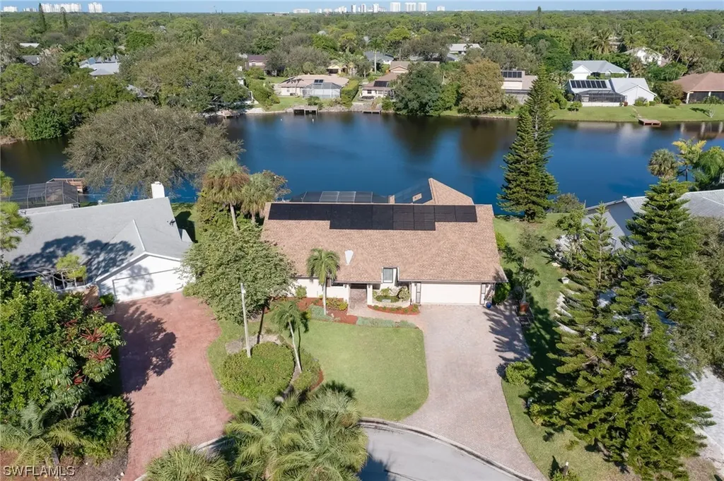 161 Oakwood Drive Naples FL 34110