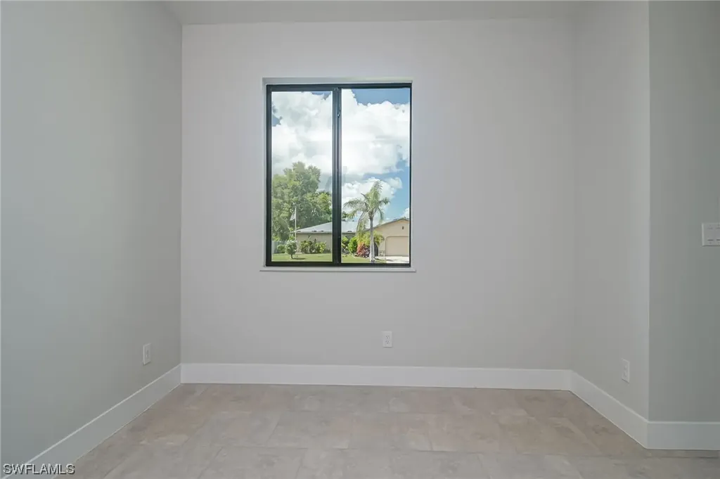 4141 SW 9th Place Cape Coral FL 33914