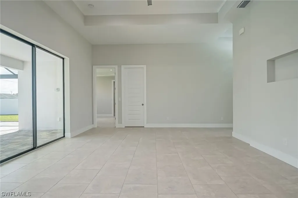 4141 SW 9th Place Cape Coral FL 33914