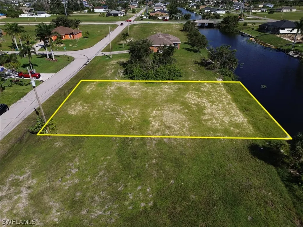 2436 SW 1st Terrace Cape Coral FL 33991