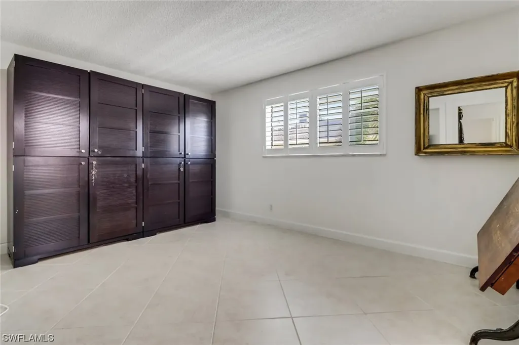 532 Broad Avenue S Naples FL 34102