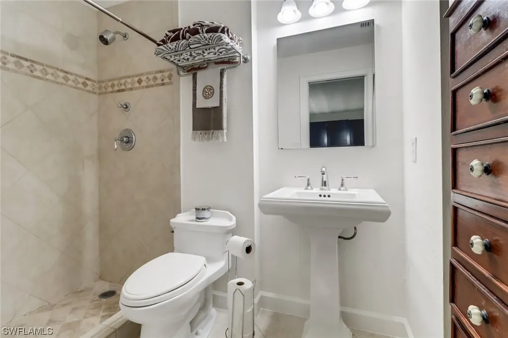 532 Broad Avenue S Naples FL 34102