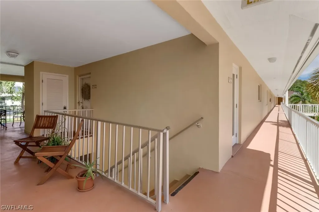 532 Broad Avenue S Naples FL 34102
