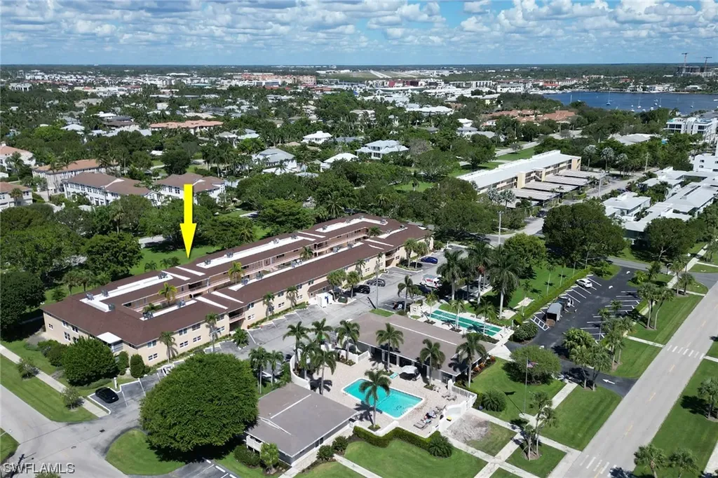 532 Broad Avenue S Naples FL 34102