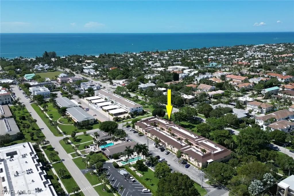 532 Broad Avenue S Naples FL 34102