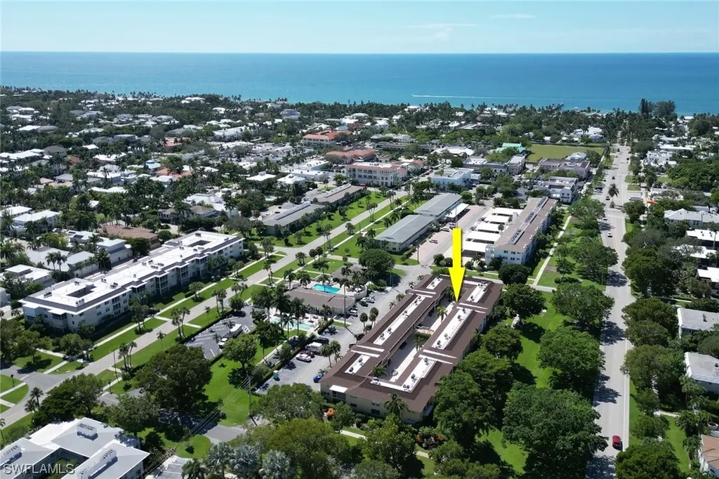 532 Broad Avenue S Naples FL 34102