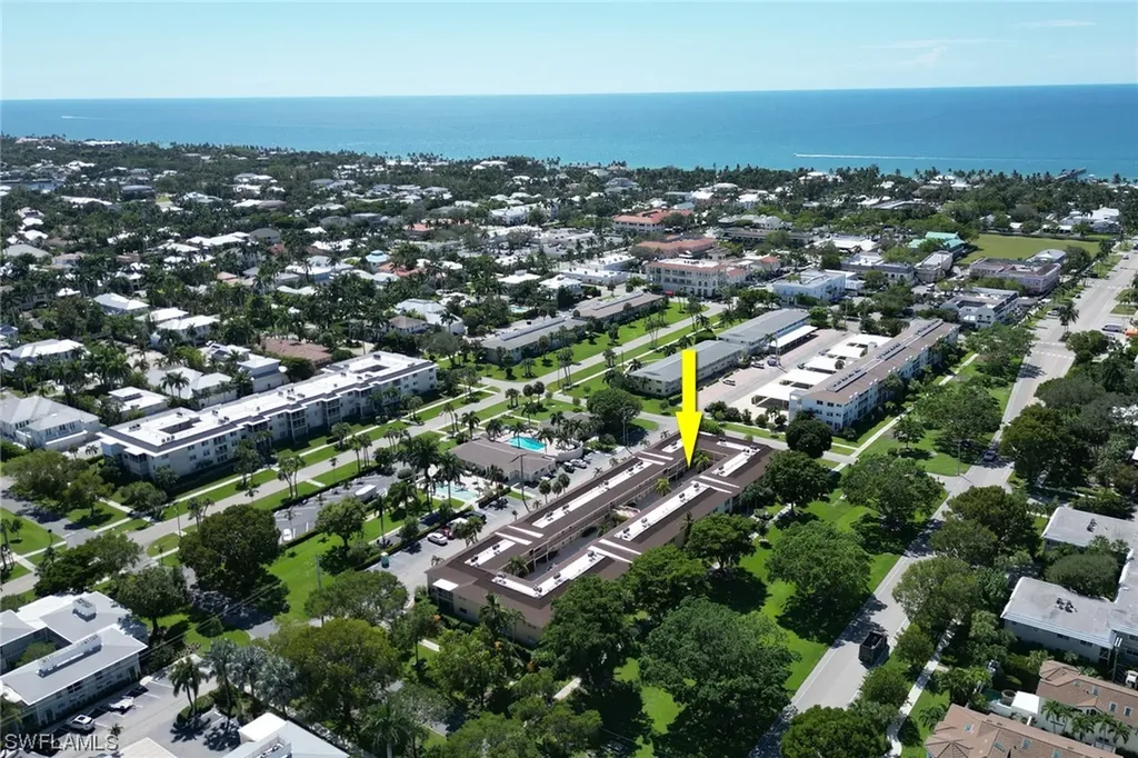 532 Broad Avenue S Naples FL 34102