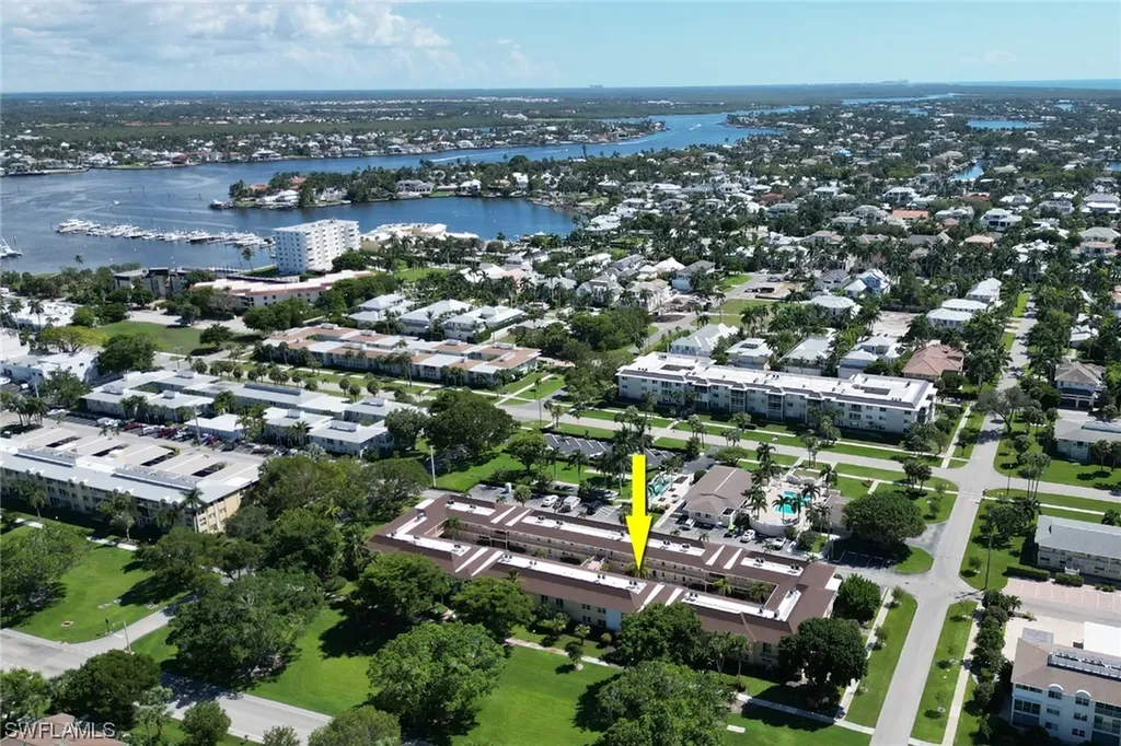 532 Broad Avenue S Naples FL 34102