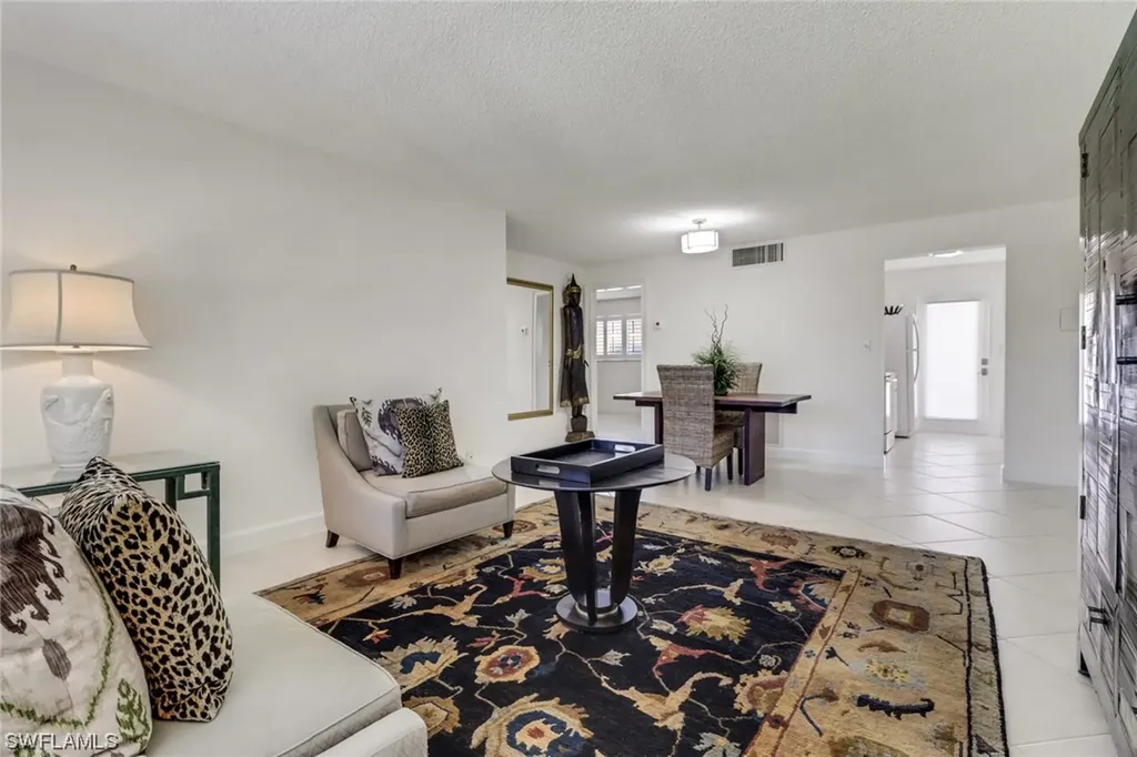 532 Broad Avenue S Naples FL 34102