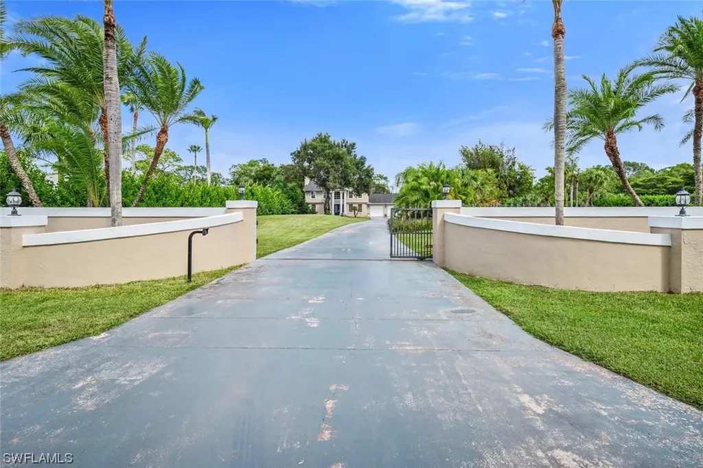 6173 Star Grass Lane Naples FL 34116