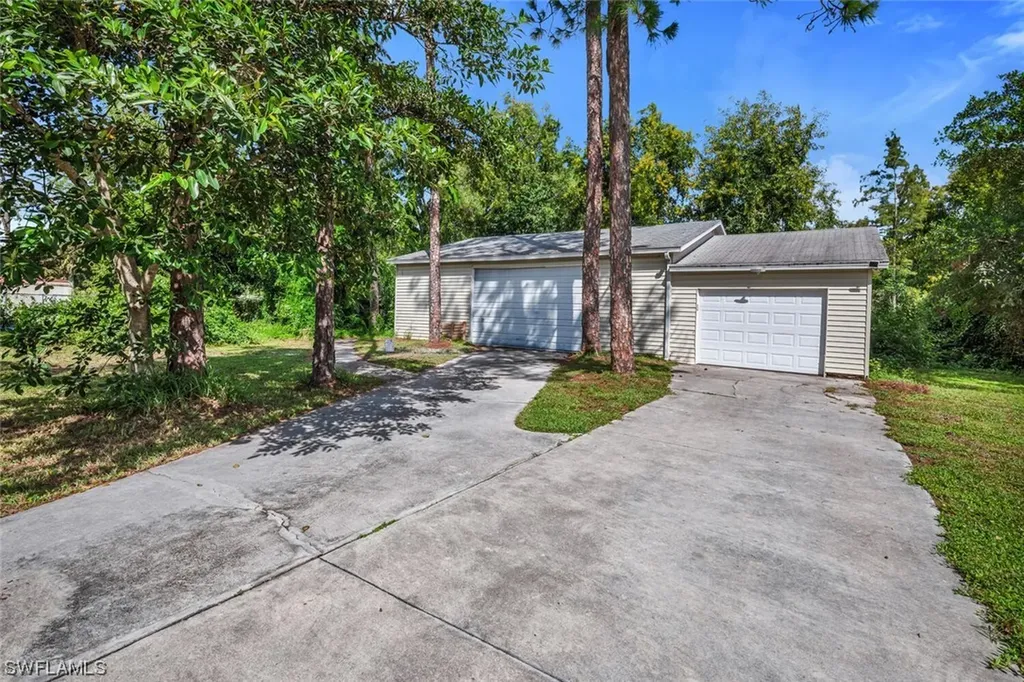 6173 Star Grass Lane Naples FL 34116