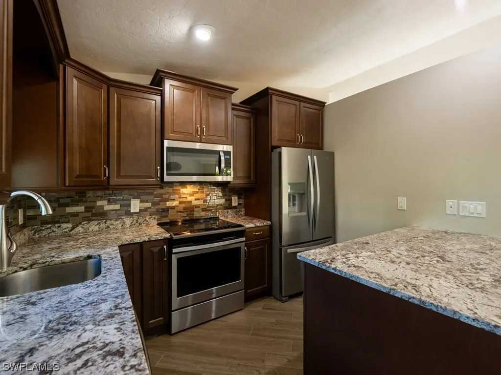 579 Rabbit Road Sanibel FL 33957
