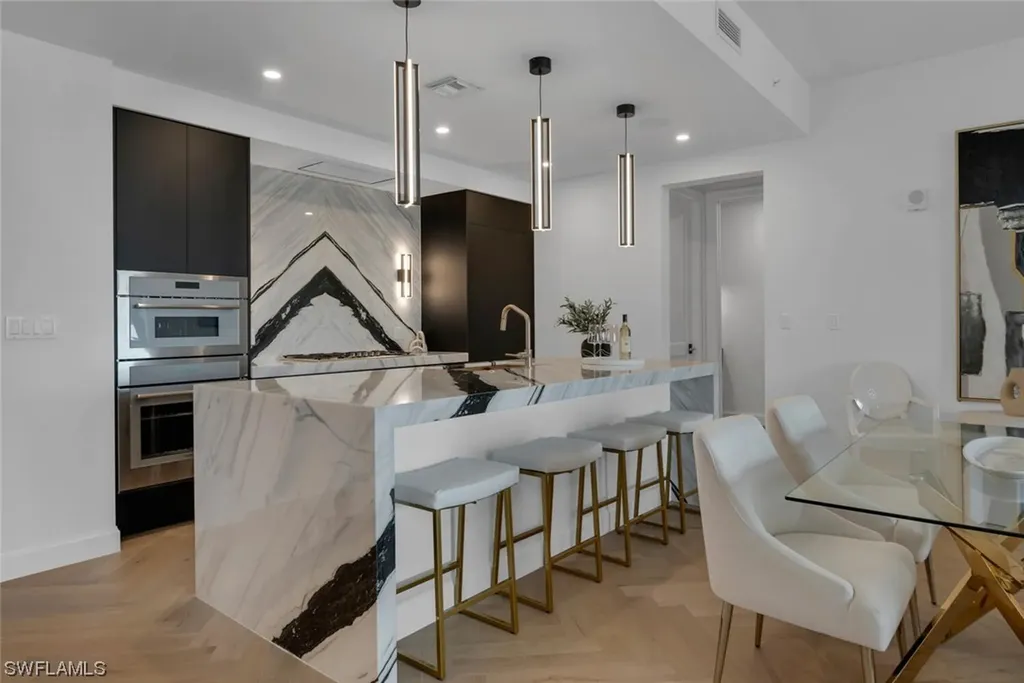 1125 Central Avenue Naples FL 34102