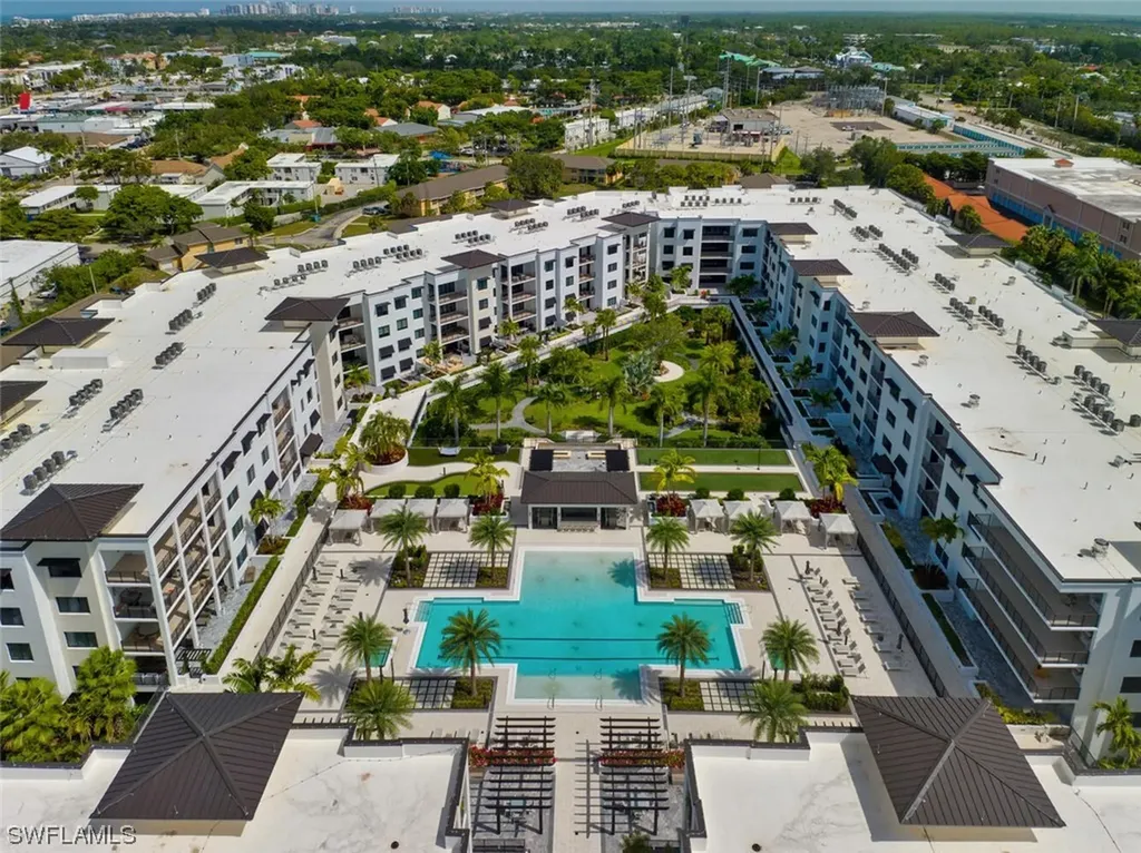 1125 Central Avenue Naples FL 34102