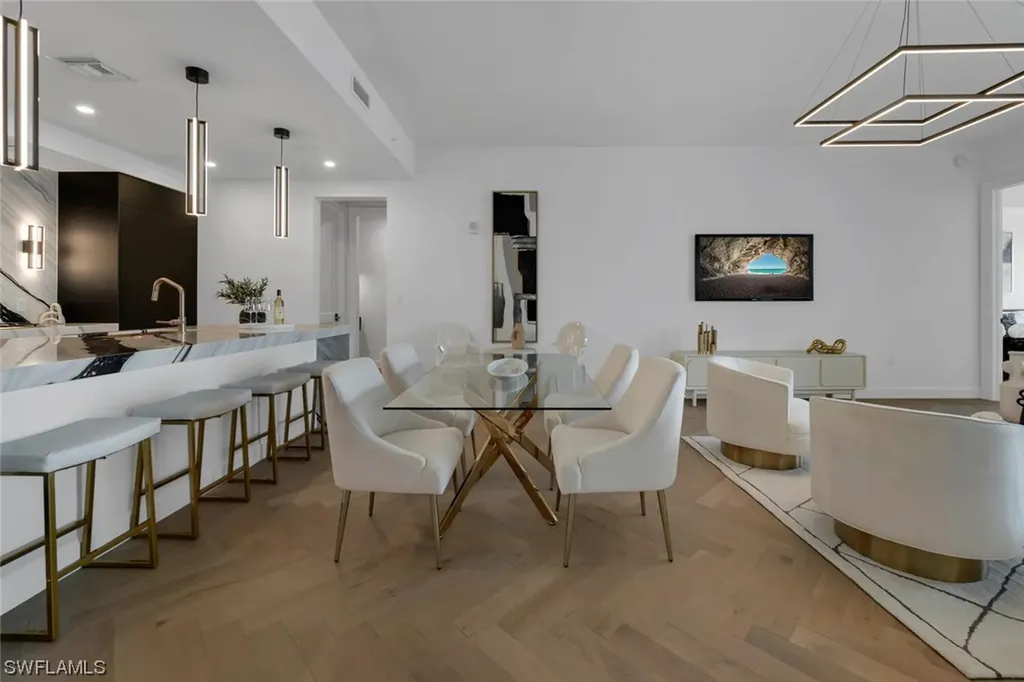 1125 Central Avenue Naples FL 34102