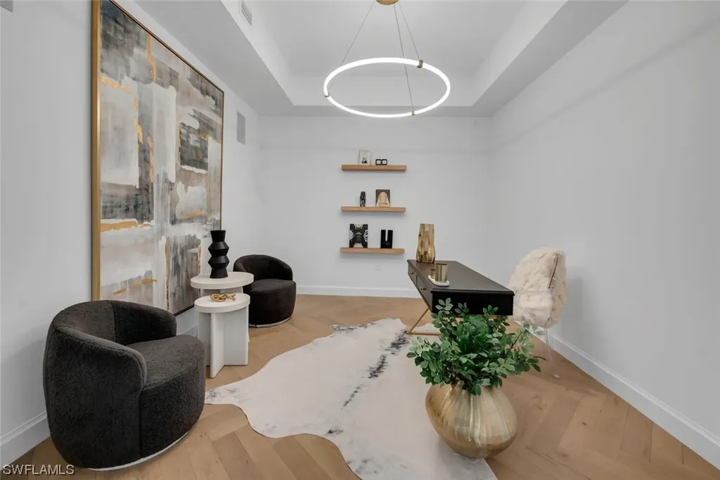 1125 Central Avenue Naples FL 34102