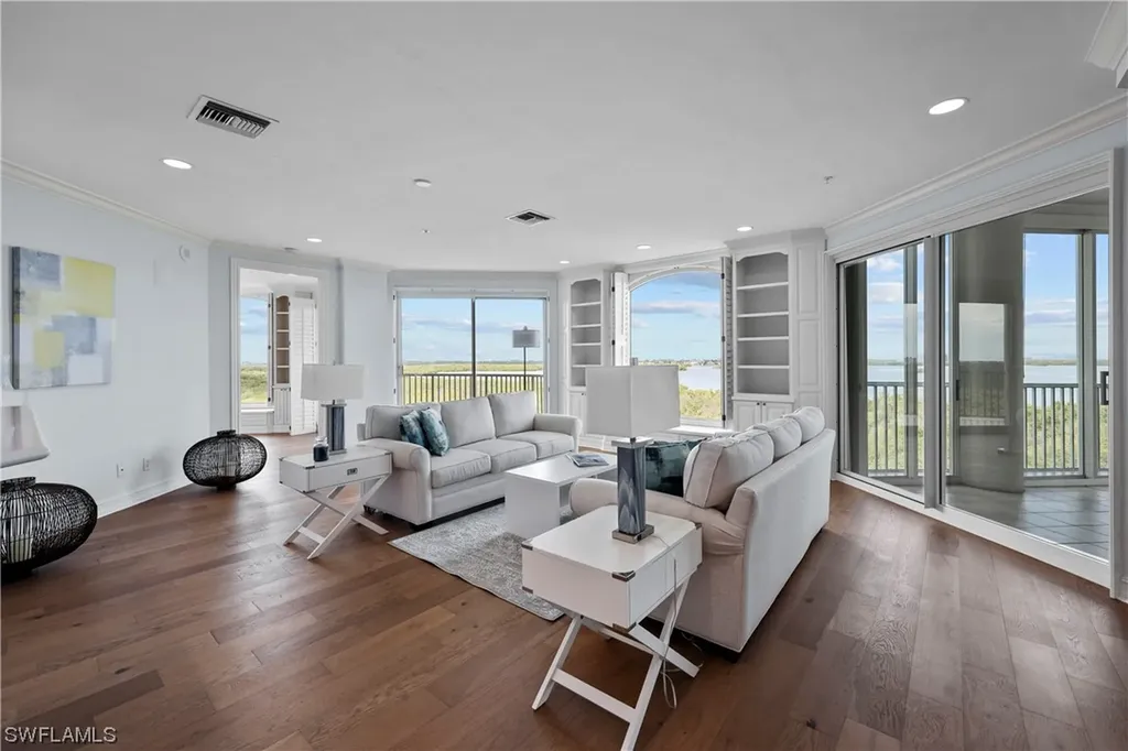 Bonita Springs FL, 4811 Island Pond Court, Unit 604