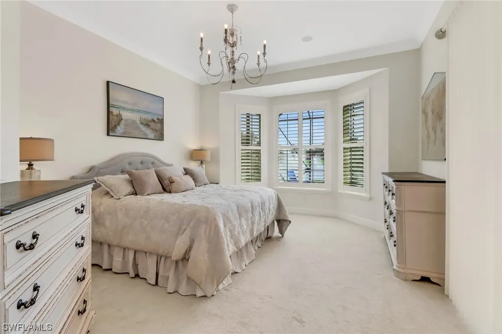 967 Fountain Run Naples FL 34119