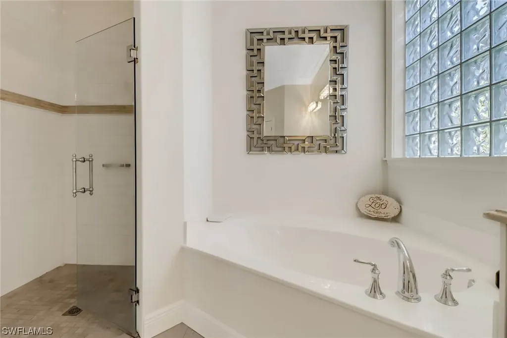 967 Fountain Run Naples FL 34119