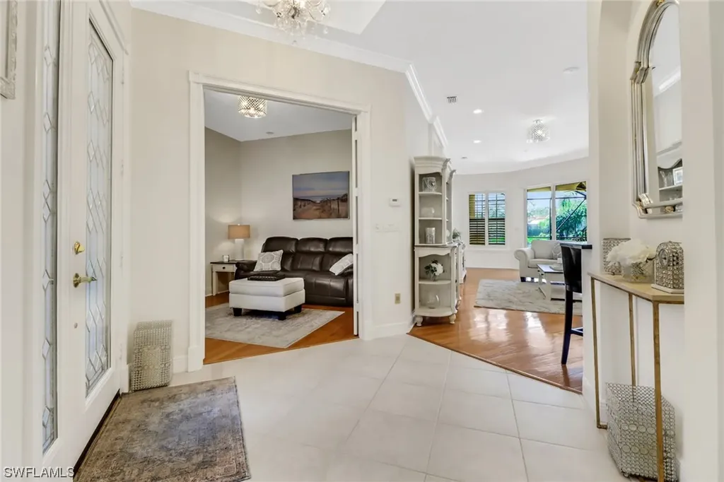 967 Fountain Run Naples FL 34119