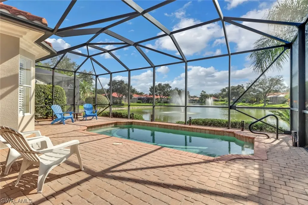 967 Fountain Run Naples FL 34119