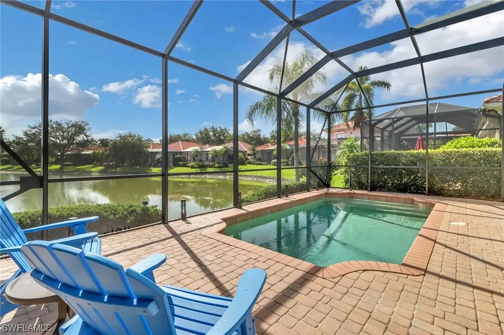 967 Fountain Run Naples FL 34119