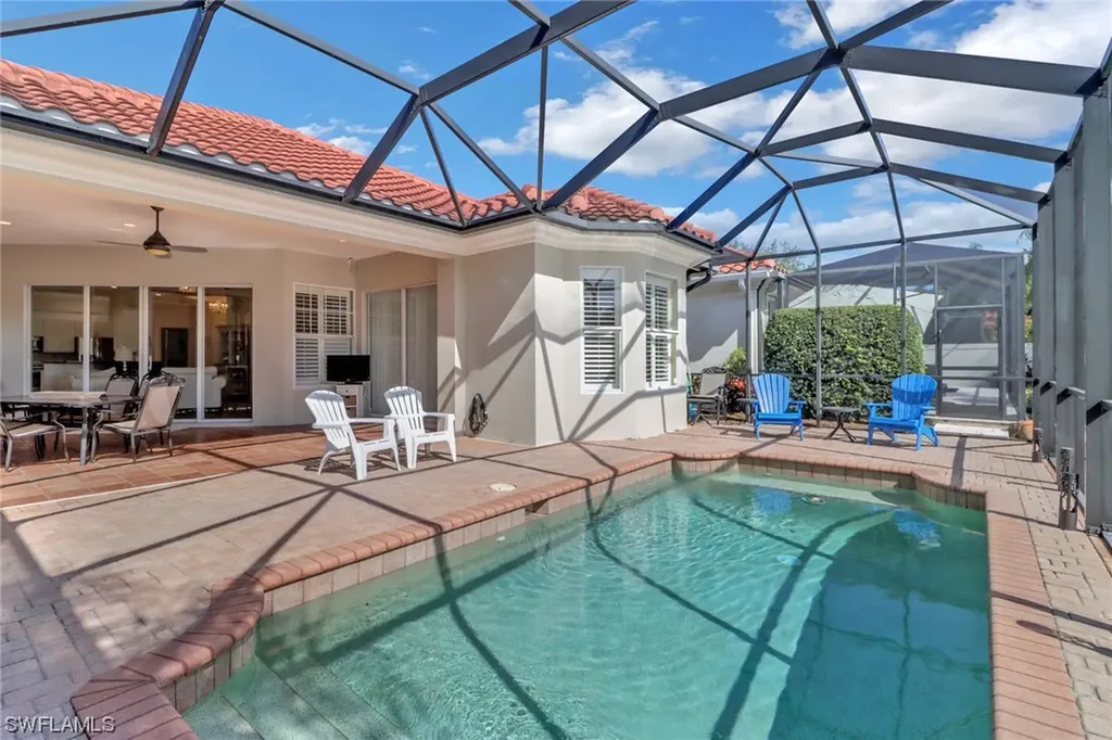 967 Fountain Run Naples FL 34119