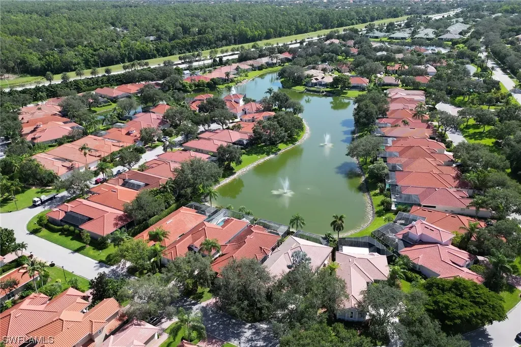 967 Fountain Run Naples FL 34119