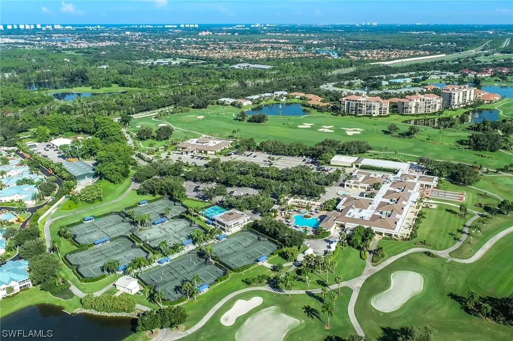 967 Fountain Run Naples FL 34119