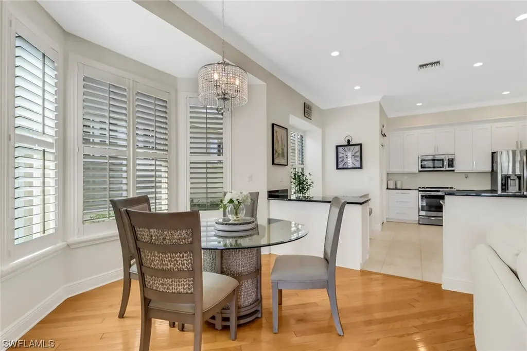 967 Fountain Run Naples FL 34119