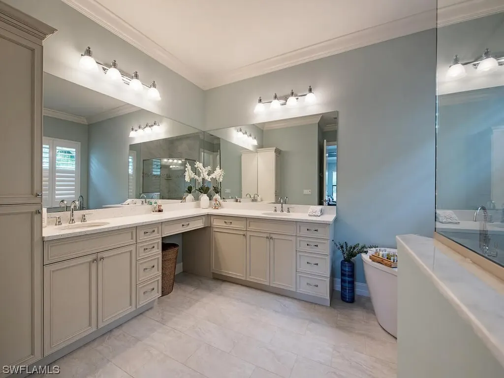 14689 Reserve Lane Naples FL 34109