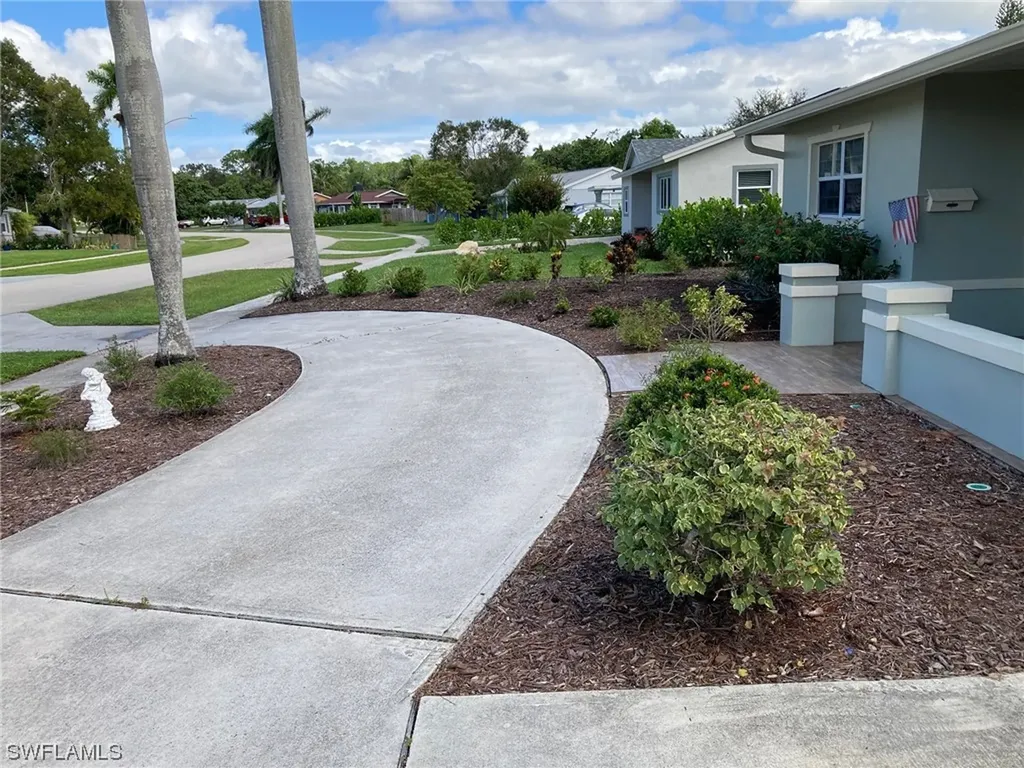 3338 Poinciana Street Naples FL 34105