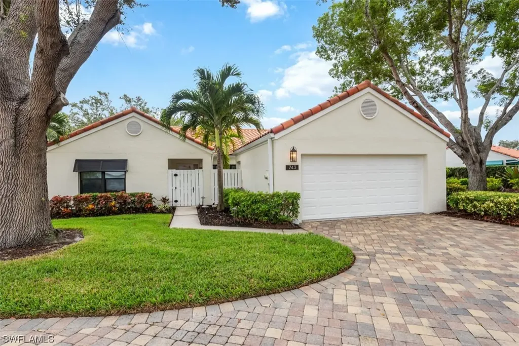 743 Reef Point Circle Naples FL 34108