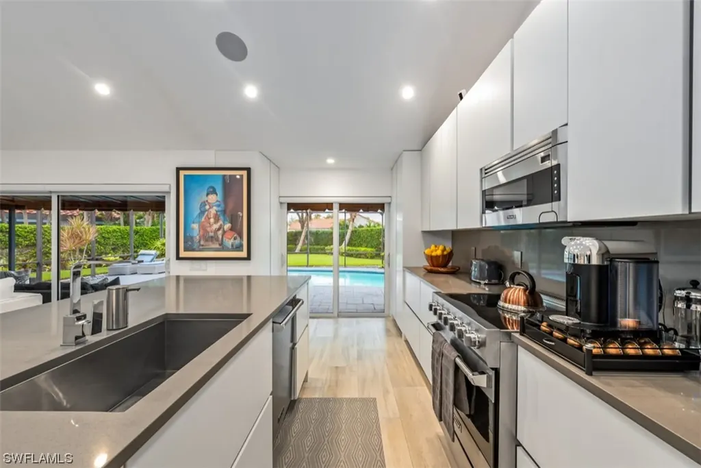 743 Reef Point Circle Naples FL 34108