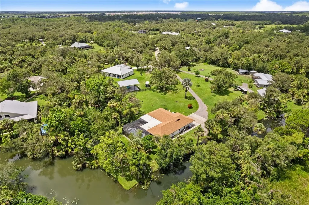 2320 Bishop Drive Alva FL 33920
