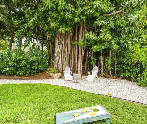 1070 13TH Street N Naples FL 34102