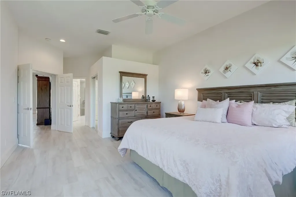 1741 York Island Drive Naples FL 34112