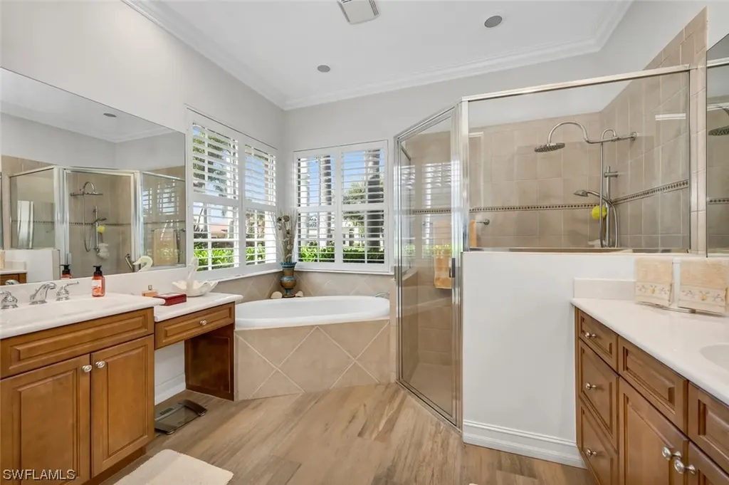 4960 Rustic Oaks Circle Naples FL 34105