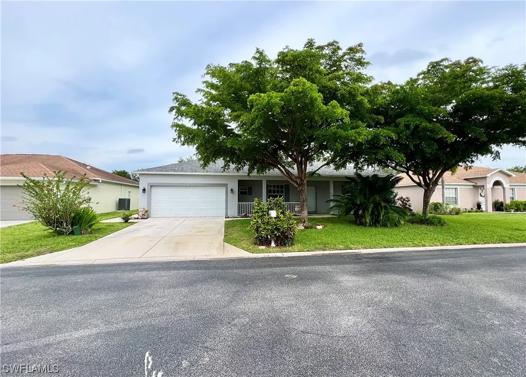 2493 Nature Pointe Loop Fort Myers FL 33905