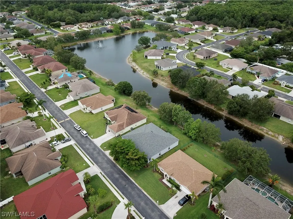 2493 Nature Pointe Loop Fort Myers FL 33905
