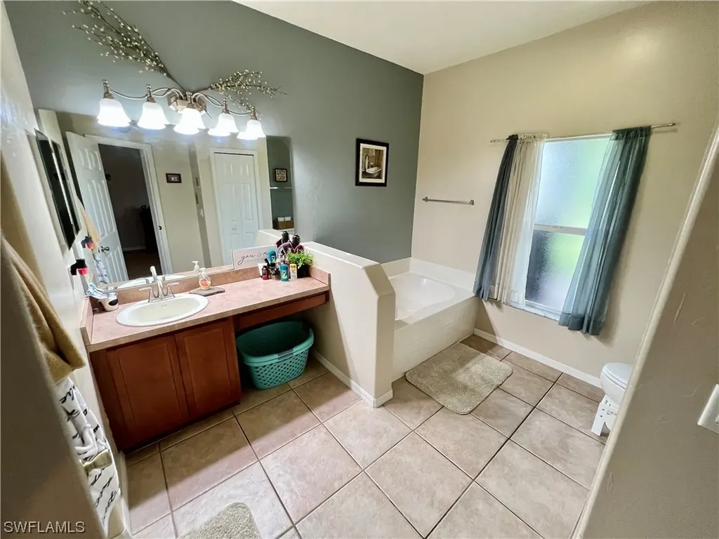 2493 Nature Pointe Loop Fort Myers FL 33905