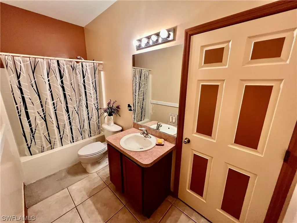 2493 Nature Pointe Loop Fort Myers FL 33905