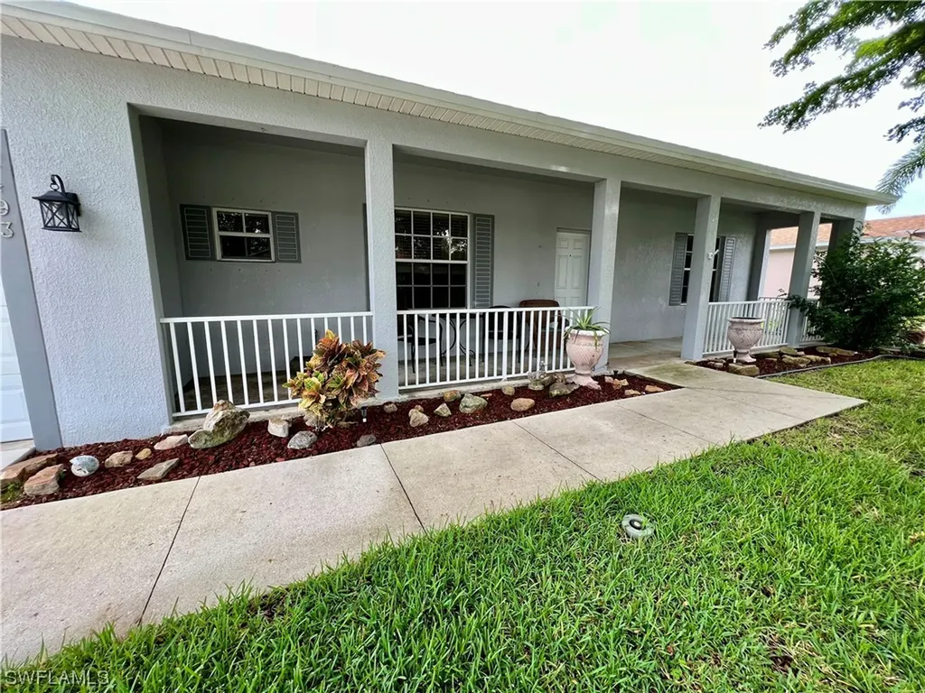 2493 Nature Pointe Loop Fort Myers FL 33905
