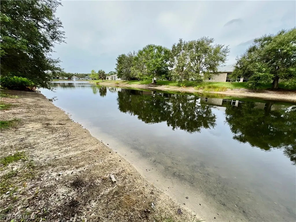 2493 Nature Pointe Loop Fort Myers FL 33905
