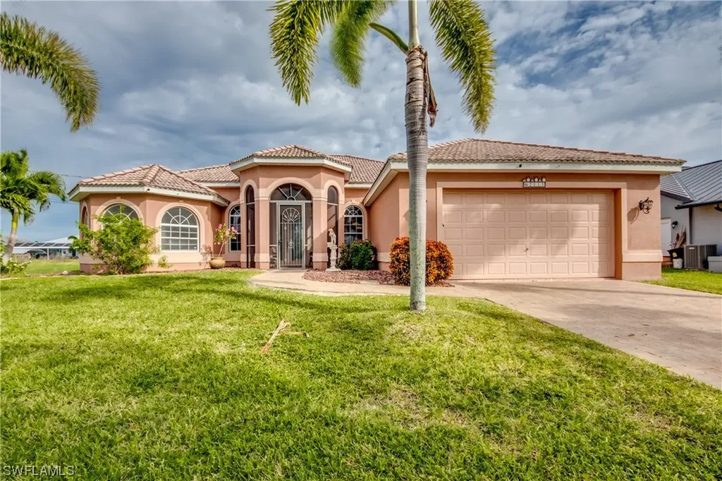 2115 SW 28th Terrace Cape Coral FL 33914